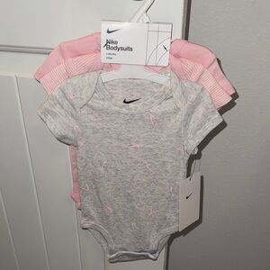 Nike Infant Bodysuit Set - Gray and Pink